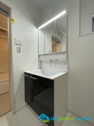 平塚市四之宮3丁目　未入居戸建　全7区画4号棟の独立洗面台