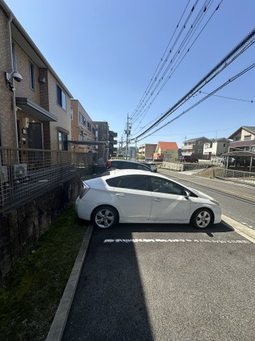 ソルシエロの駐車場