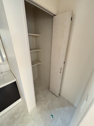 市川市大野町１丁目　新築戸建て　全１棟の収納