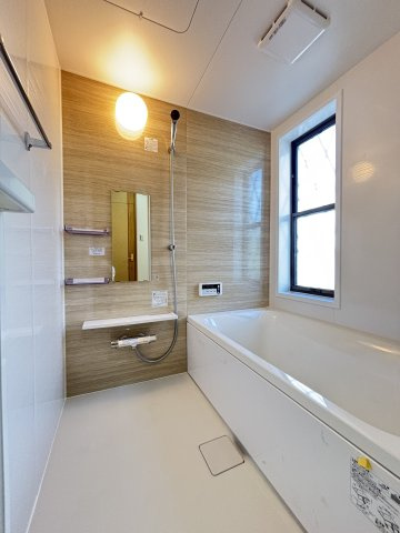 桜井市大字大福の浴室|のびのび入浴できる1坪タイプシステムバス