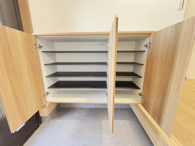 桜井市大字大福の玄関|シューズボックスも付いています