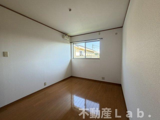 フラワーコーポ立岡Cの洋室