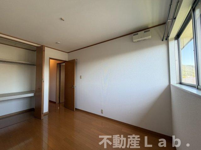 フラワーコーポ立岡Cの洋室