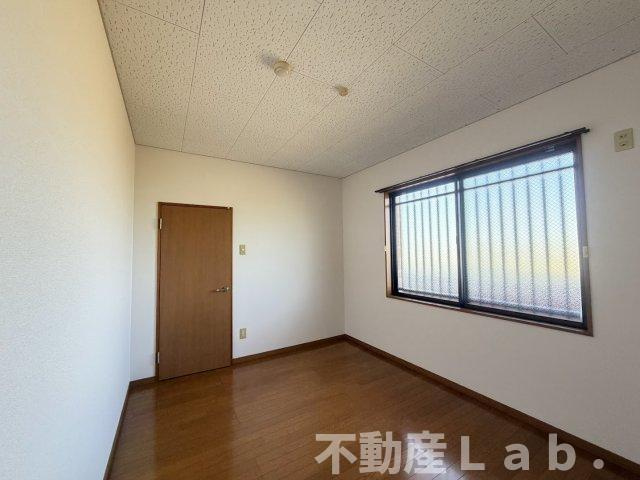 センチュリーハイツの居間・リビング