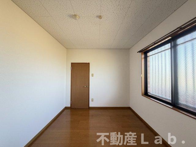 センチュリーハイツの居間・リビング