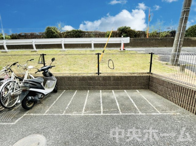 【駐車場】 | ドラゴンマンション青戸壱番館 | 【バイク置場】最新の空き状況や費用などの詳細は担当スタッフまでお問い合わせください。