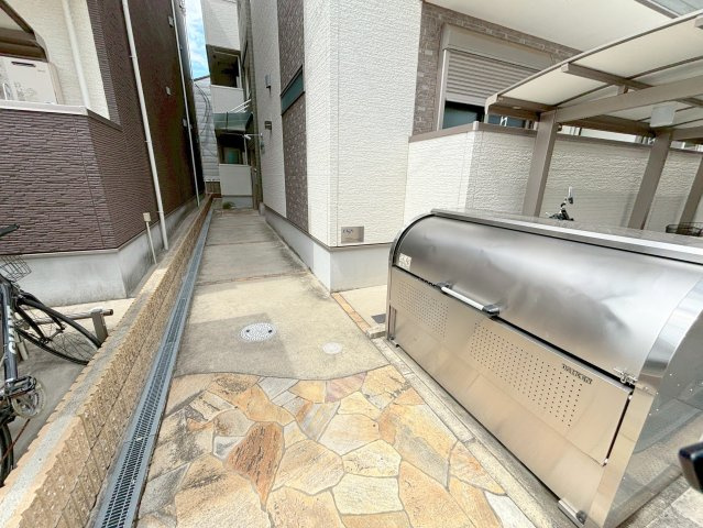 フジパレス三津屋Ⅴ番館のエントランス