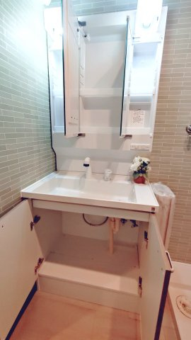 東大阪市末広町中古戸建の独立洗面台