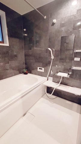 東大阪市末広町中古戸建の浴室