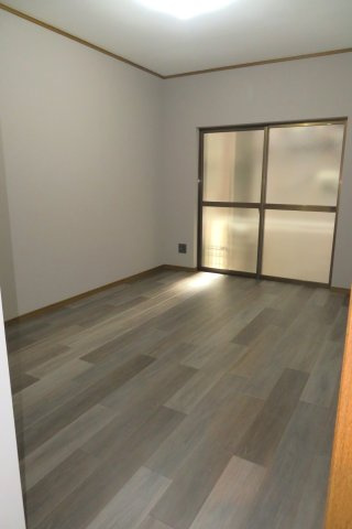 東大阪市末広町中古戸建の洋室|1階