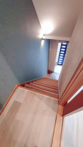 東大阪市末広町中古戸建の内装|1階から2階