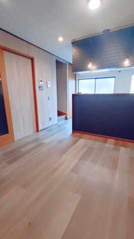 東大阪市末広町中古戸建の居間・リビング