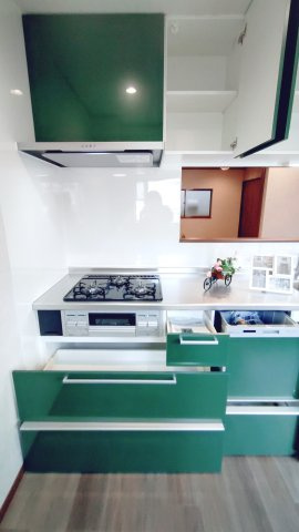 東大阪市末広町中古戸建のキッチン