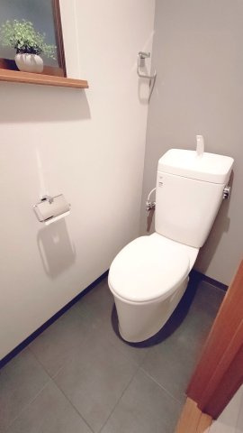 東大阪市末広町中古戸建のトイレ|1階