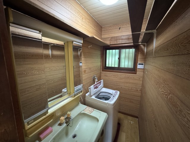 -三丁目不動産-　本庄市小島南三丁目の洗面所