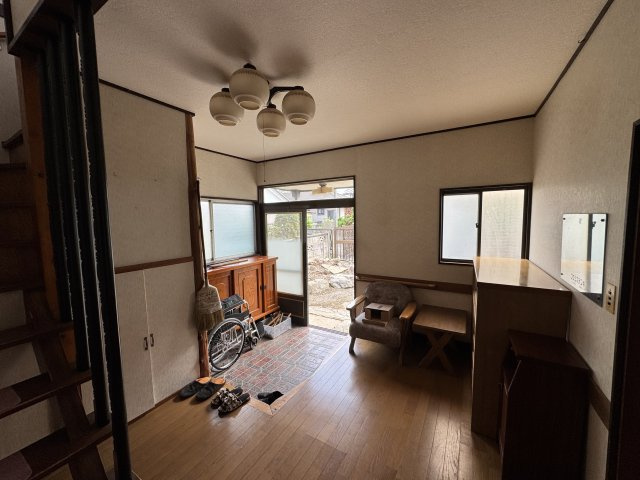 -三丁目不動産-　本庄市小島南三丁目の玄関