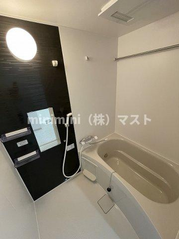 シャルールメゾン桃谷の浴室