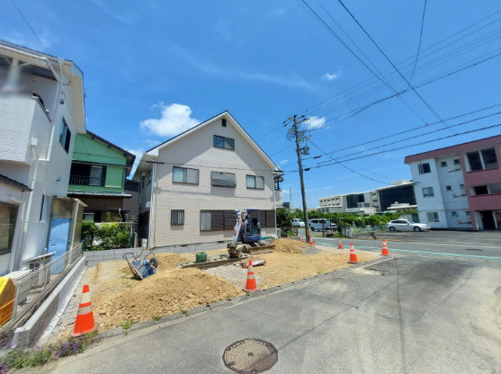 売新築戸建　中央区葵西二丁目の前面道路含む現地写真