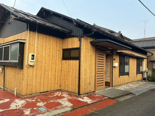 あわら市二面貸家