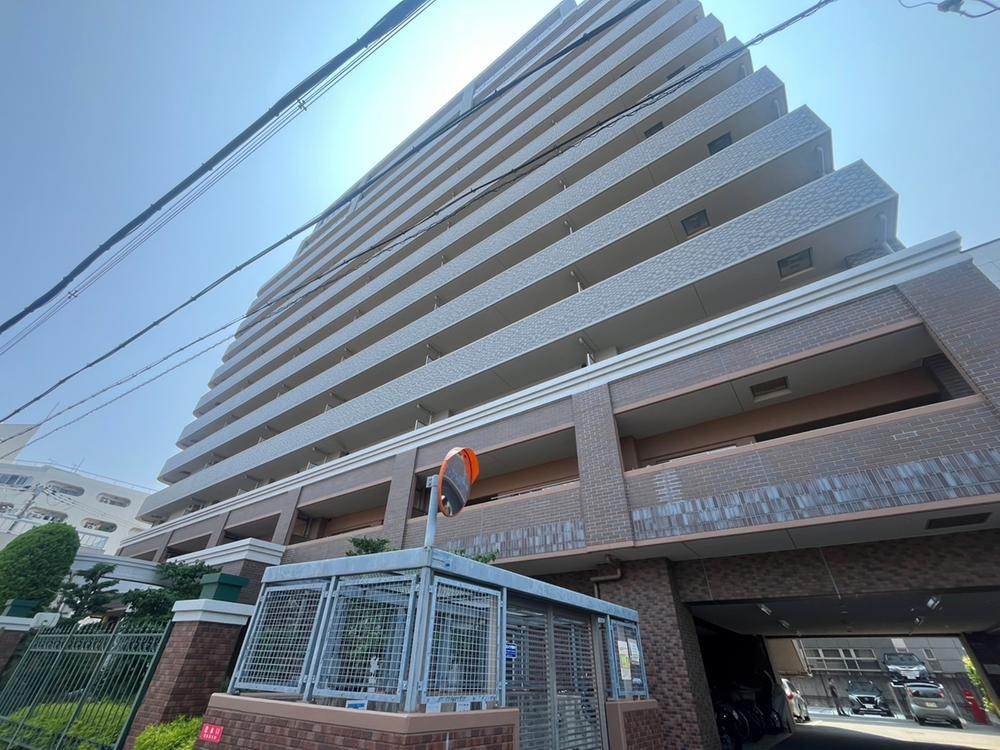 エスリード門真駅前の外観|新しい生活にいかがでしょうか？外観はお住まいの顔になります。こだわりたいポイントですね。水回りリフォームやリノベーションも承ってます。
■現地見学・資金計画相談・住宅ローン相談もお問合せ受付中■