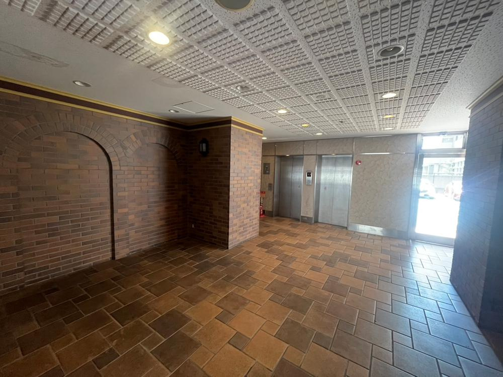 エスリード門真駅前のその他共用部分|エレベーター2基
■物件内覧・資金計画相談・住宅ローン相談、リフォーム相談、お問合せ受付中■
※当日・翌日のご内覧、ご相談はお電話でのお問合せがスムーズです！