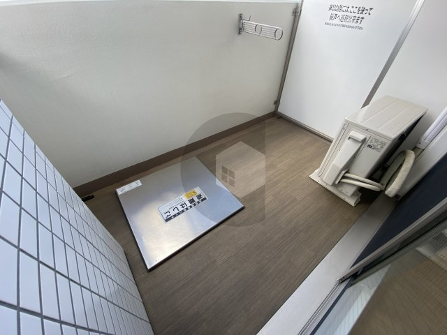 ラドゥセール荒本のバルコニー