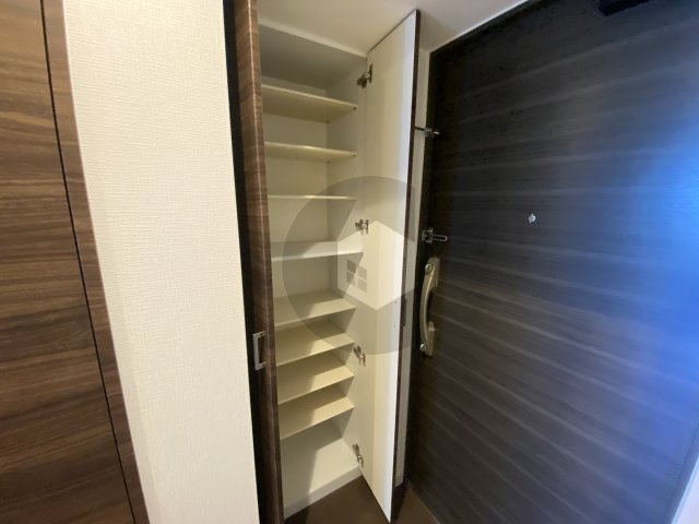 ラドゥセール荒本の収納