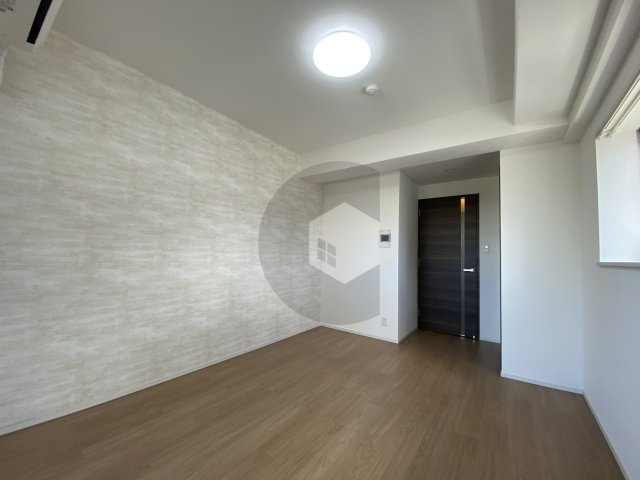 ラドゥセール荒本の洋室