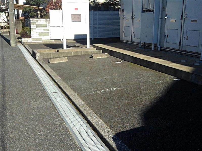 レオパレスラポール井野の駐車場