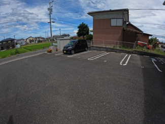 【駐車場】