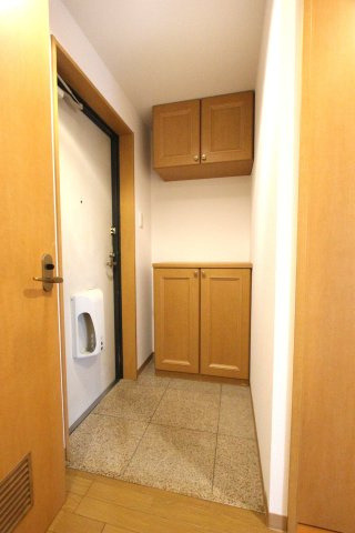 ココガーデンの玄関|参考写真です。現況優先。