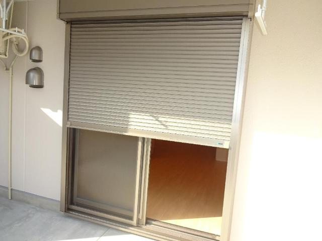 ＮＥＶＥＲ　ＣＨＡＮＧＥ（ネバーチェンジ）の内装|防犯シャッター