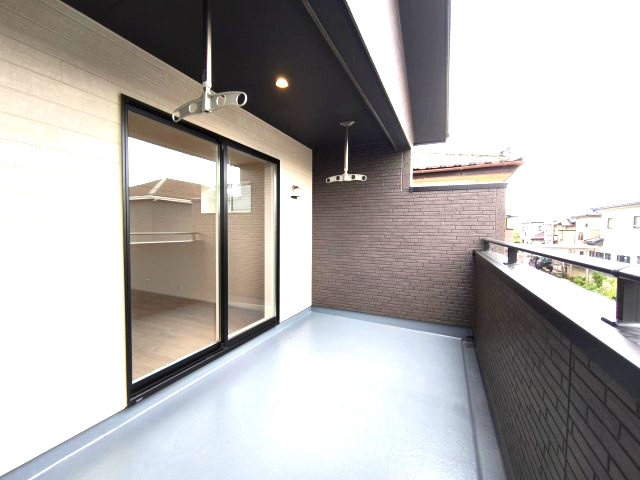 Blooming　Garden　深谷市上野台　の前面道路含む現地写真