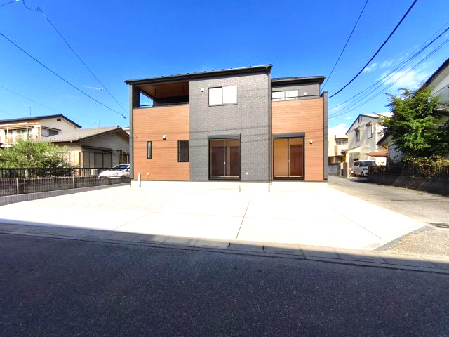 Blooming　Garden　深谷市東方　の外観