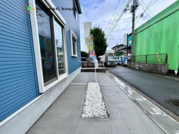 見沼区深作1丁目　新築戸建01の駐車場