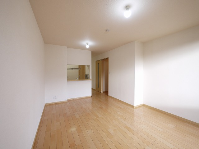 シュウ　メゾン　Ａ・Ｂの居間・リビング|ゆったりとした居間です