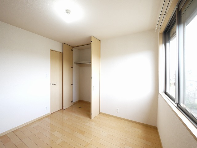 シュウ　メゾン　Ａ・Ｂの洋室|使い勝手のいい洋室です