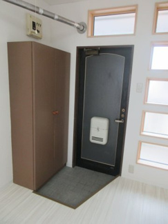 【玄関】 | サクラメントハウス21