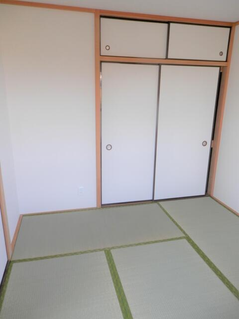 パールヒルズの和室