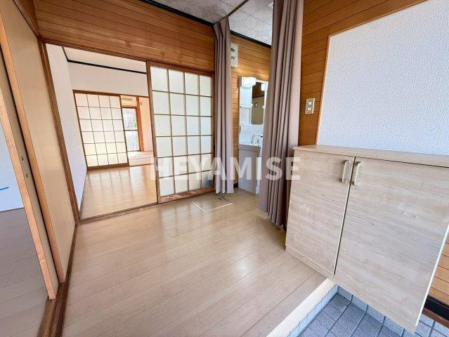 岩永アパートの玄関