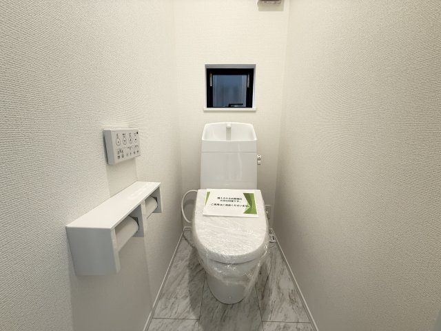 明石市中朝霧丘新築戸建のトイレ