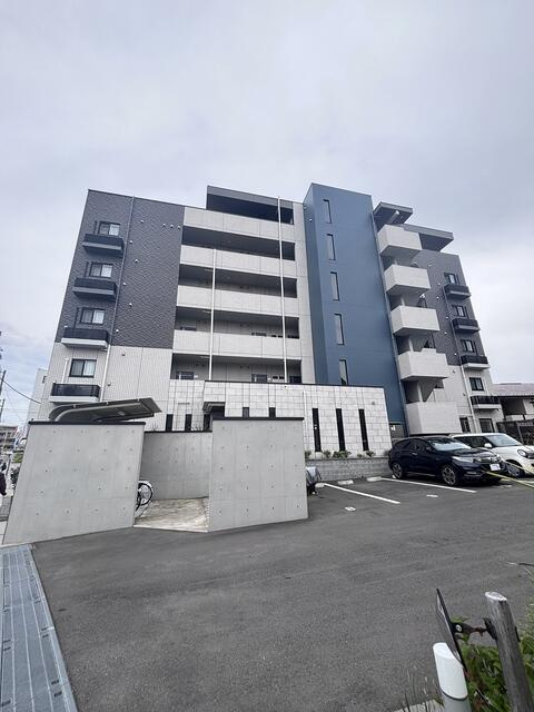 ＵＬＹＳＳＥＳ