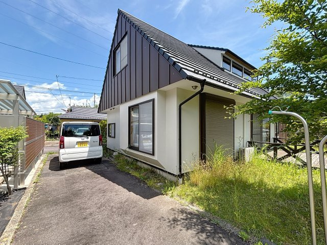 吹き抜けるミドリの風の駐車場|駐車場があるので、車を買う予定の方も安心です