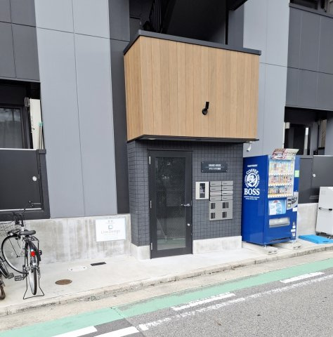 グランハウス西宮のエントランス