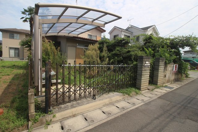 小山市神鳥谷の外観|南西側より（2025年8月撮影）