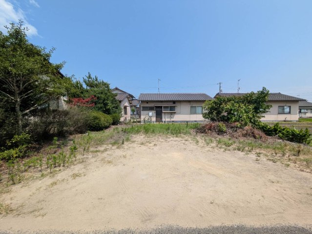 倉敷市福田町古新田 土地の外観|◆建築はできませんが地続きで約52坪ほどの土地も売買対象です。