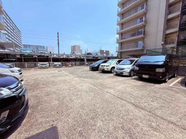 メロディーハイム守口の駐車場|■物件内覧・資金計画相談・住宅ローン相談、リフォーム相談、お問合せ受付中■
※当日・翌日のご内覧、ご相談はお電話でのお問合せがスムーズです！