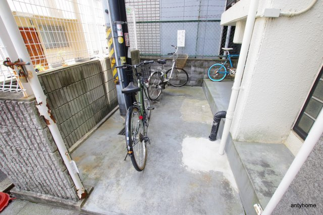 十三ホワイティ　仲介手数料無料の駐車場