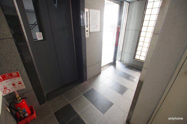 十三ホワイティ　仲介手数料無料のロビー