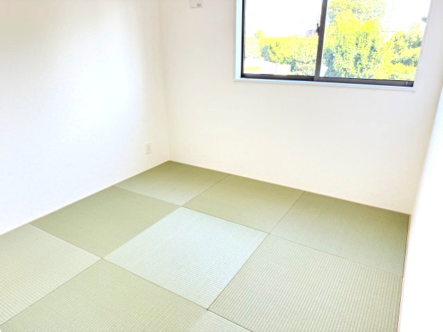 クレイドルガーデン前橋市富士見町時沢第10　2号棟（平屋）の和室|1階和室5.0帖です。い草香る和室はくつろぎスペースに最適ですよ♪